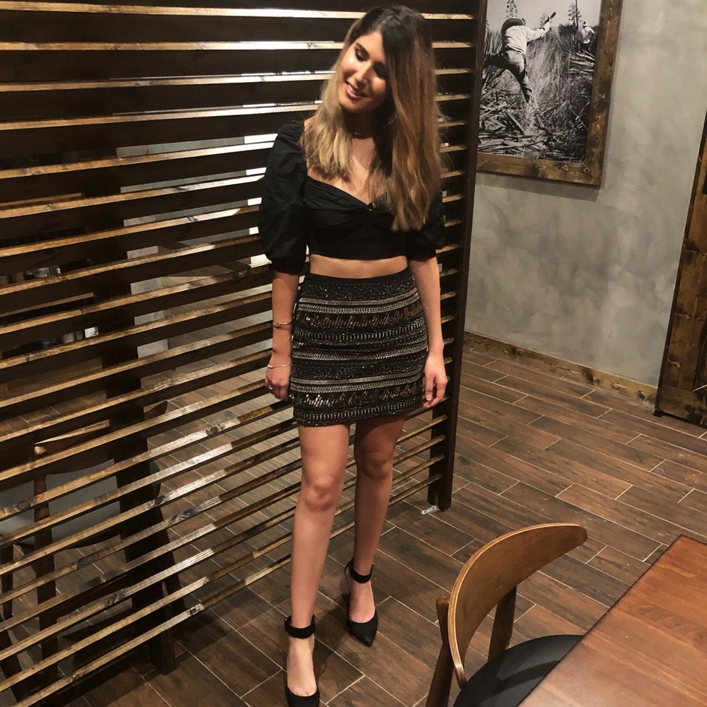 H&M - black mini skirt